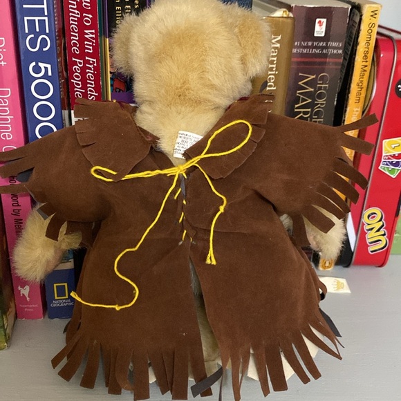 HOLIDAY SALE!! 8" Fluffy 'Traveling Wild West Show' Indian Costume Bear Plush - Picture 4 of 5
